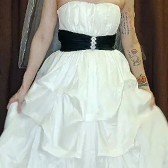 Beata Studio Los Angeles Wedding Dress Bridal Strapless Poufy Princess Gown Sash - Picture 2 of 12